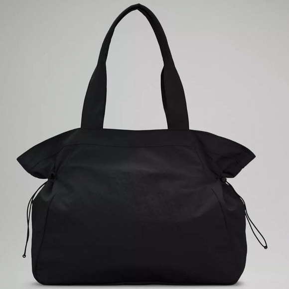 lululemon athletica Handbags - NWT Lululemon Side-Cinch Shopper Bag 18L